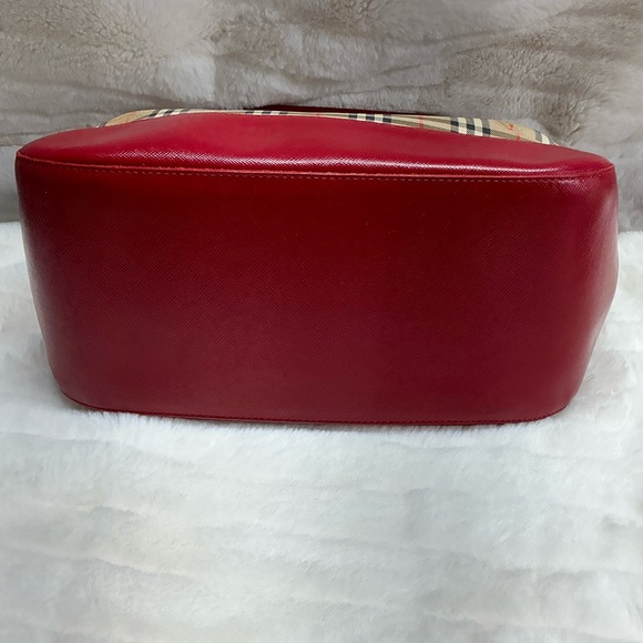 Burberry Shoulderbag - Picture 7 of 16